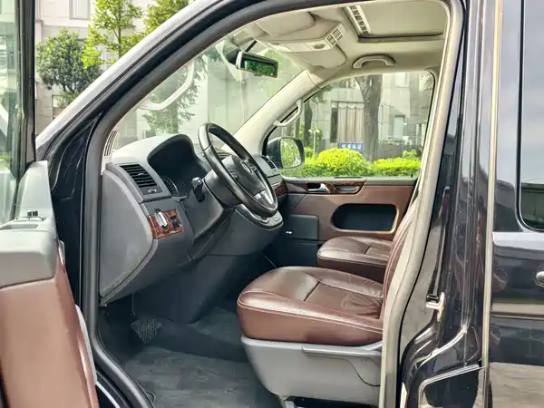 Volkswagen Metroway 2013