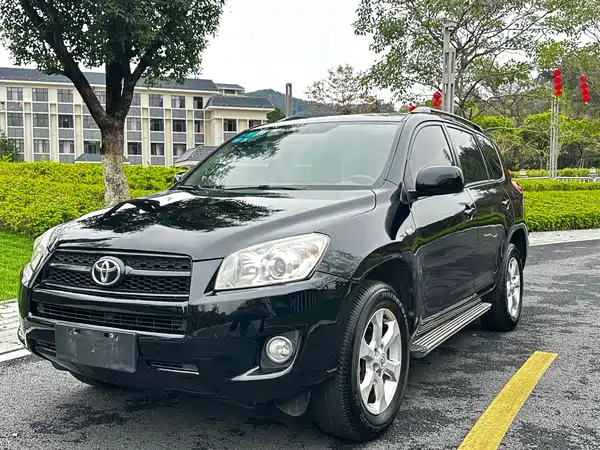 Toyota RAV4 2013