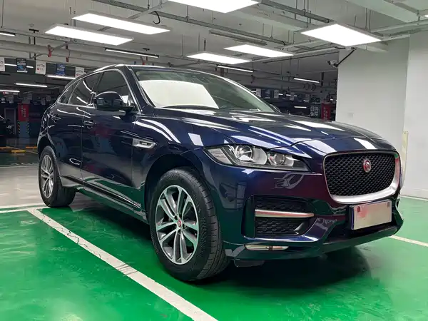 Jaguar F-PACE 2016