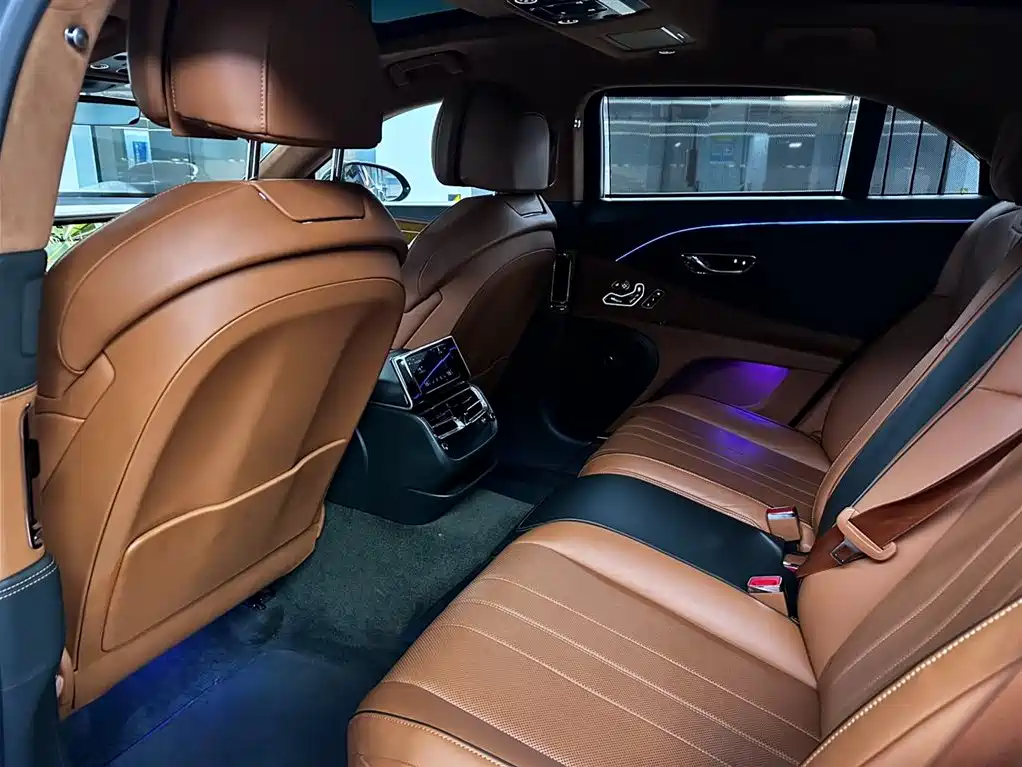 Bentley Flying Spur 2020 — фото 11