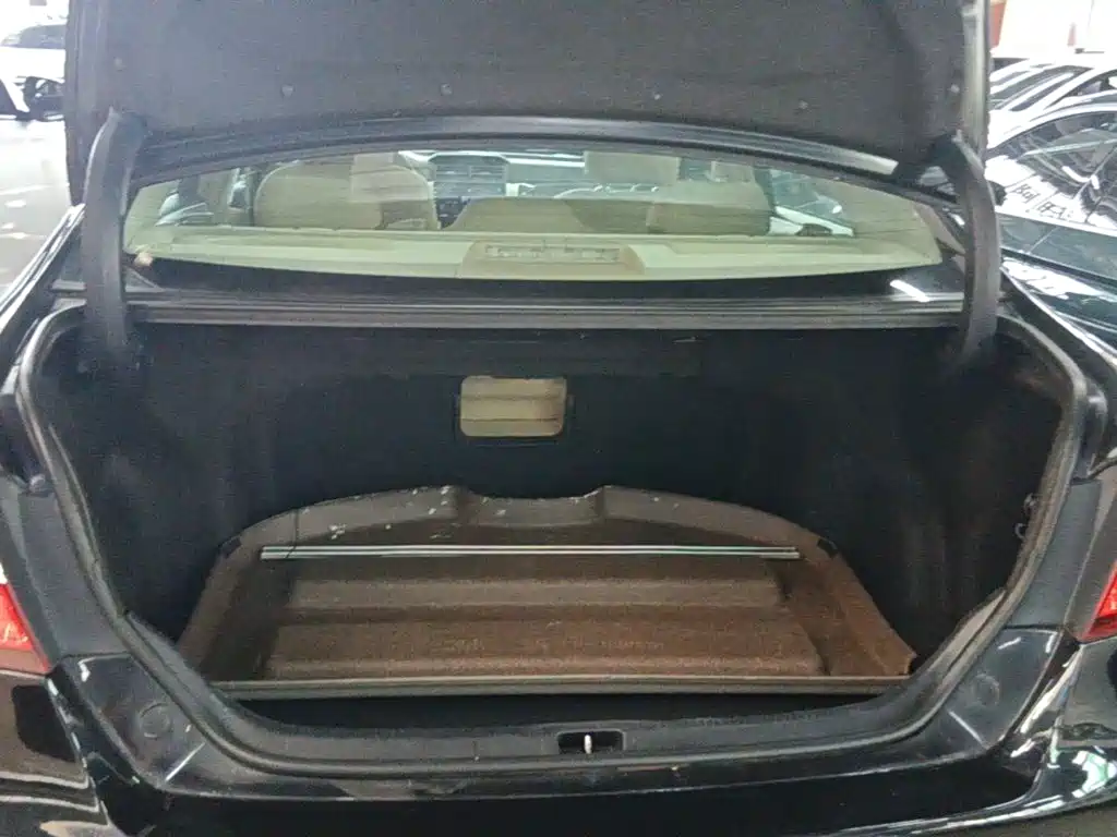 Toyota Camry 2016 — фото 15