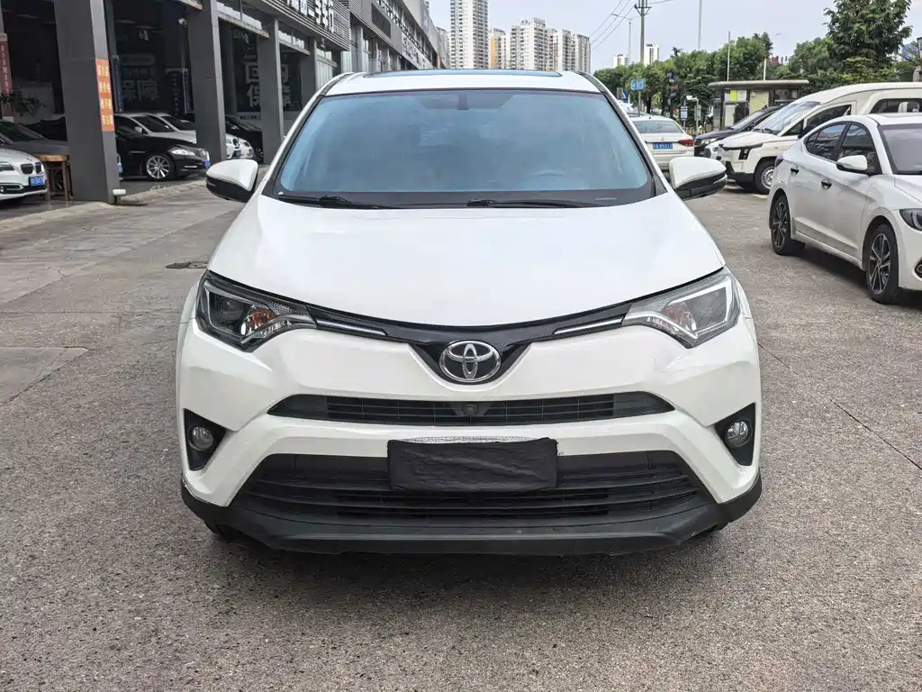 Toyota RAV4 2017 — фото 4