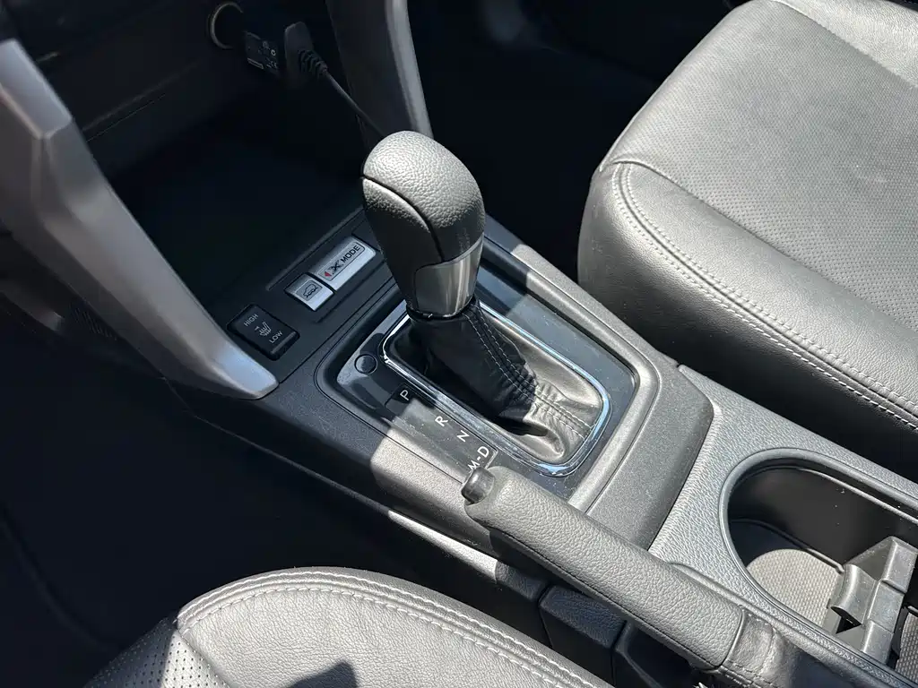 Subaru Forester 2015 — фото 18