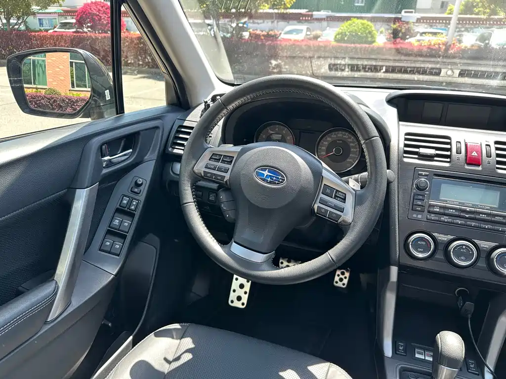 Subaru Forester 2015 — фото 31