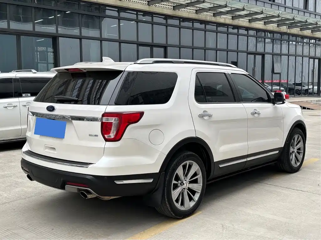 Ford Explorer 2019 — фото 6