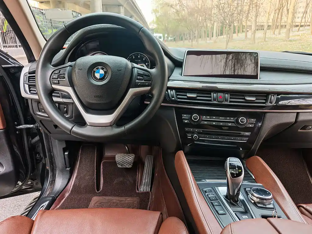 BMW X6 2015 — фото 7