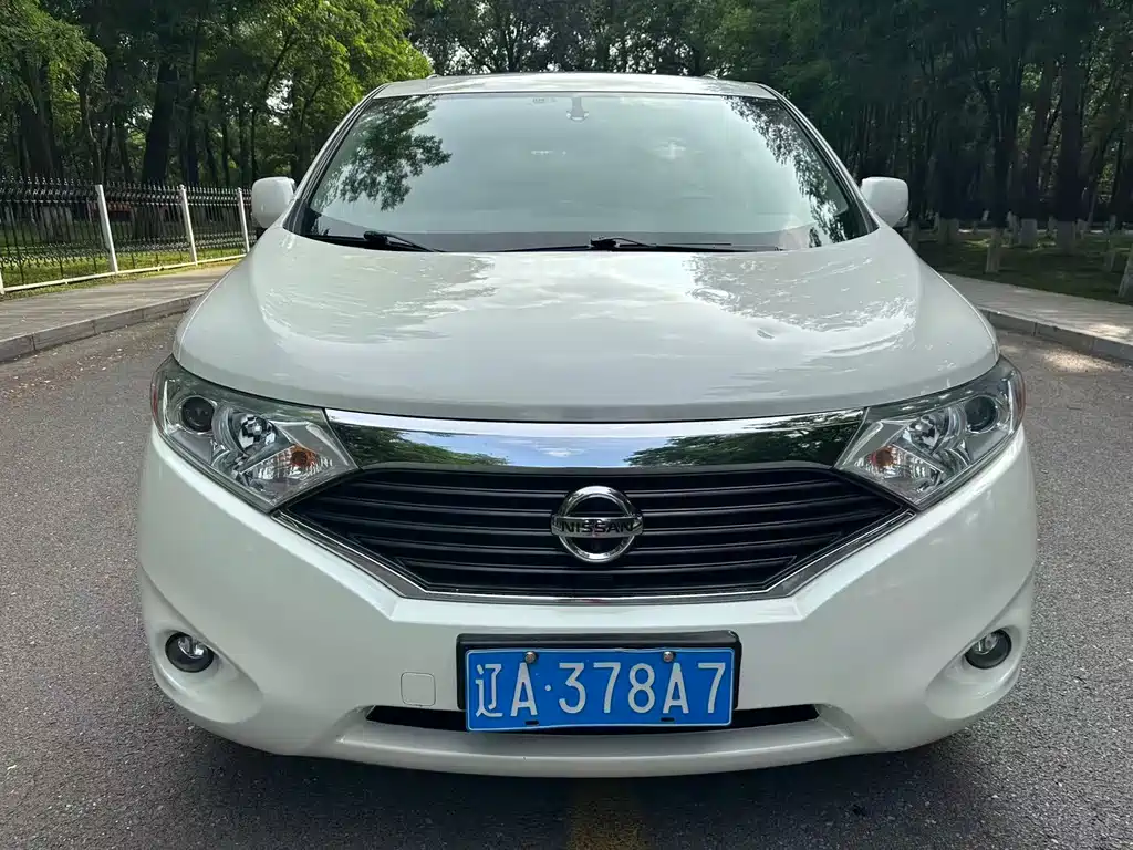 Nissan Quest 2016