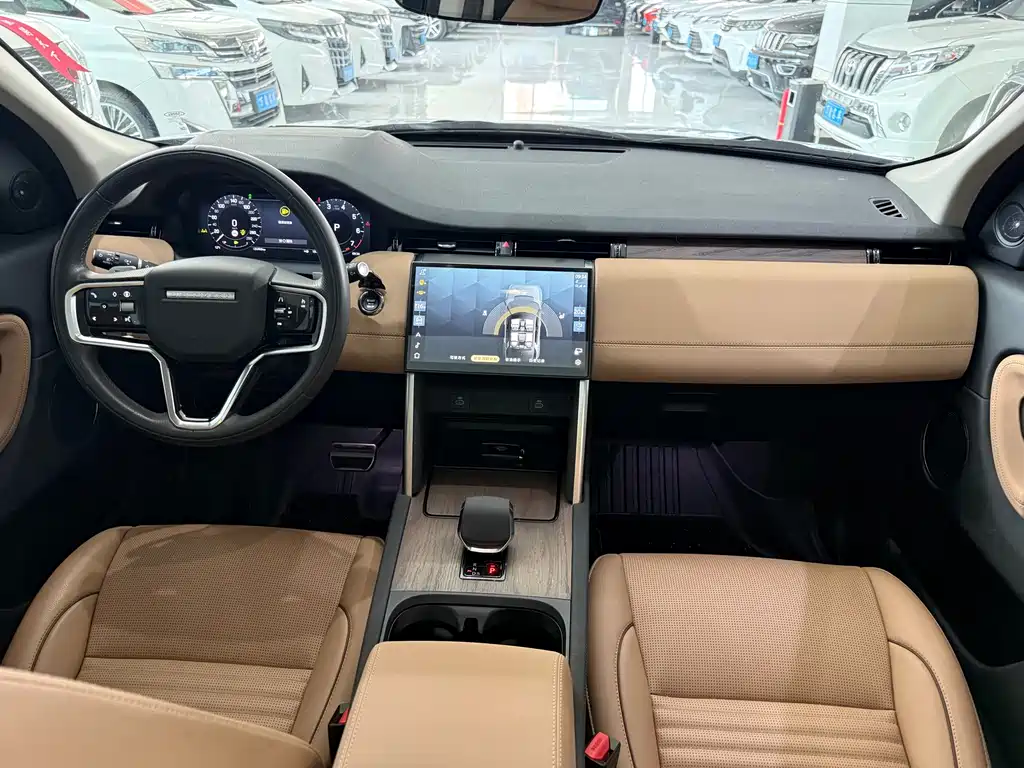 Land Rover Discovery Sport 2024 — фото 12
