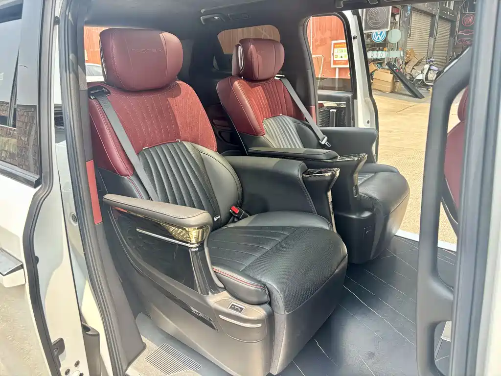 GAC Motor Trumpchi M8 2024 — фото 12
