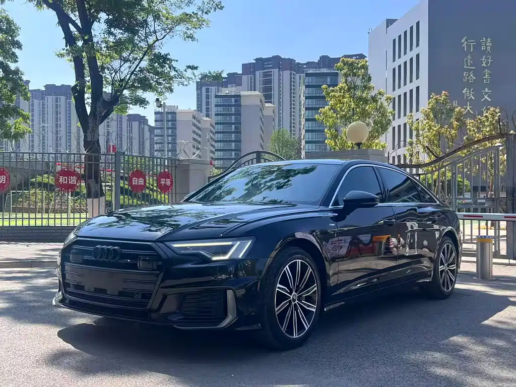 Audi A6L 2022 — фото 1