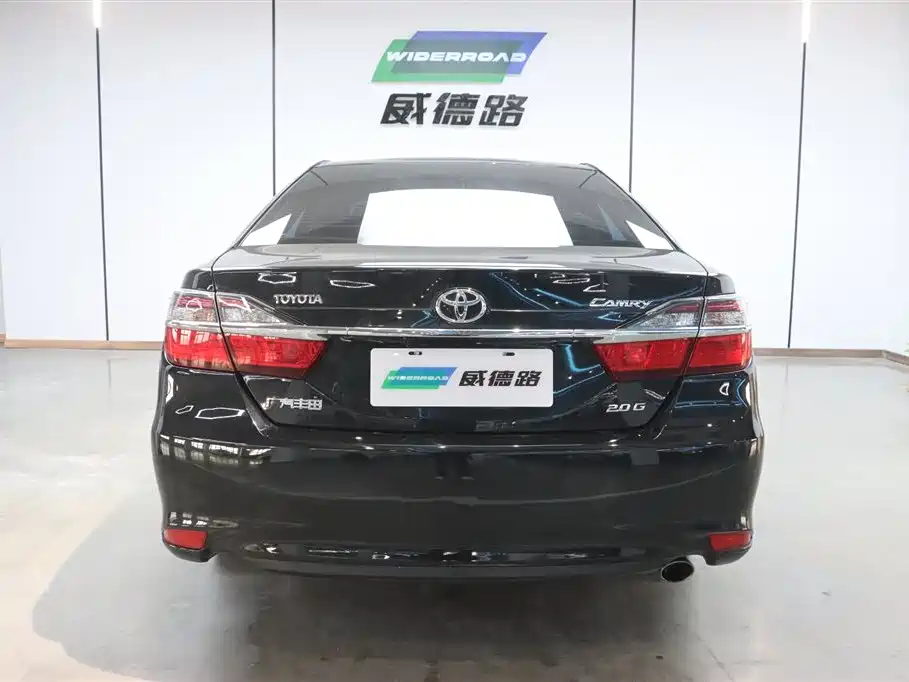 Toyota Camry 2017 — фото 4