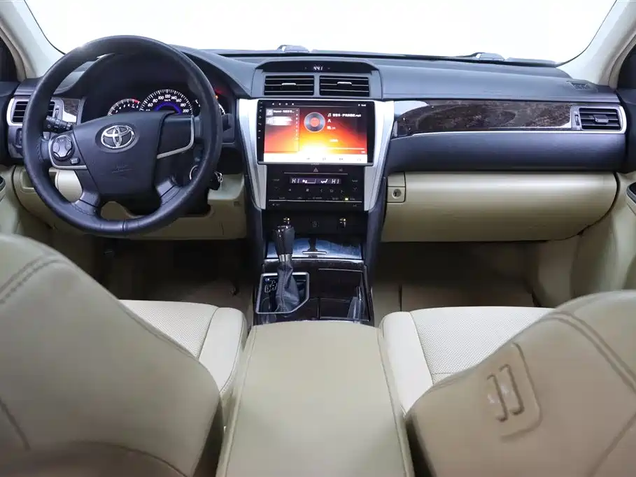 Toyota Camry 2017 — фото 27