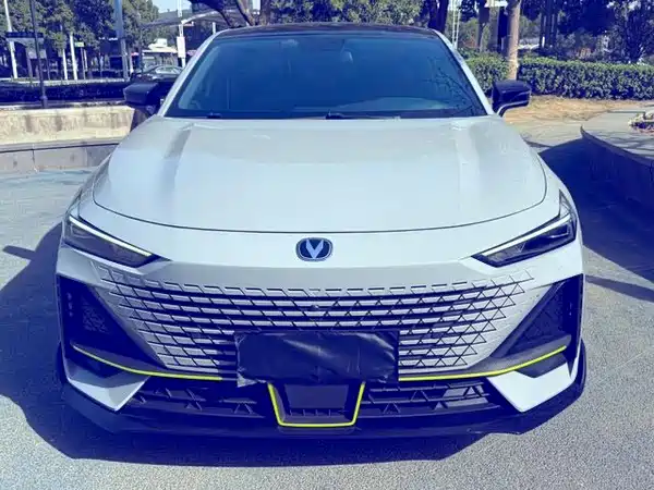 Changan UNI-V 2023