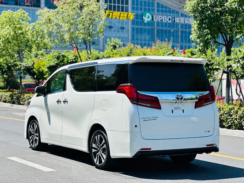 Toyota Alphard 2019 — фото 14
