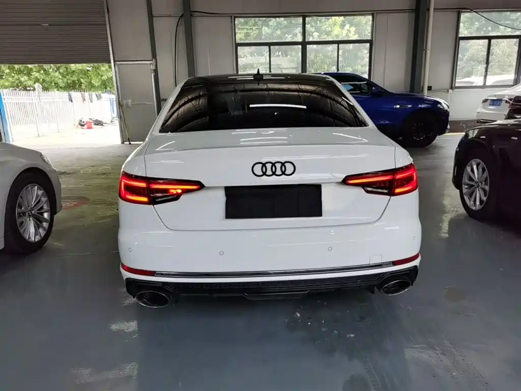 Audi A4L 2019 — фото 6