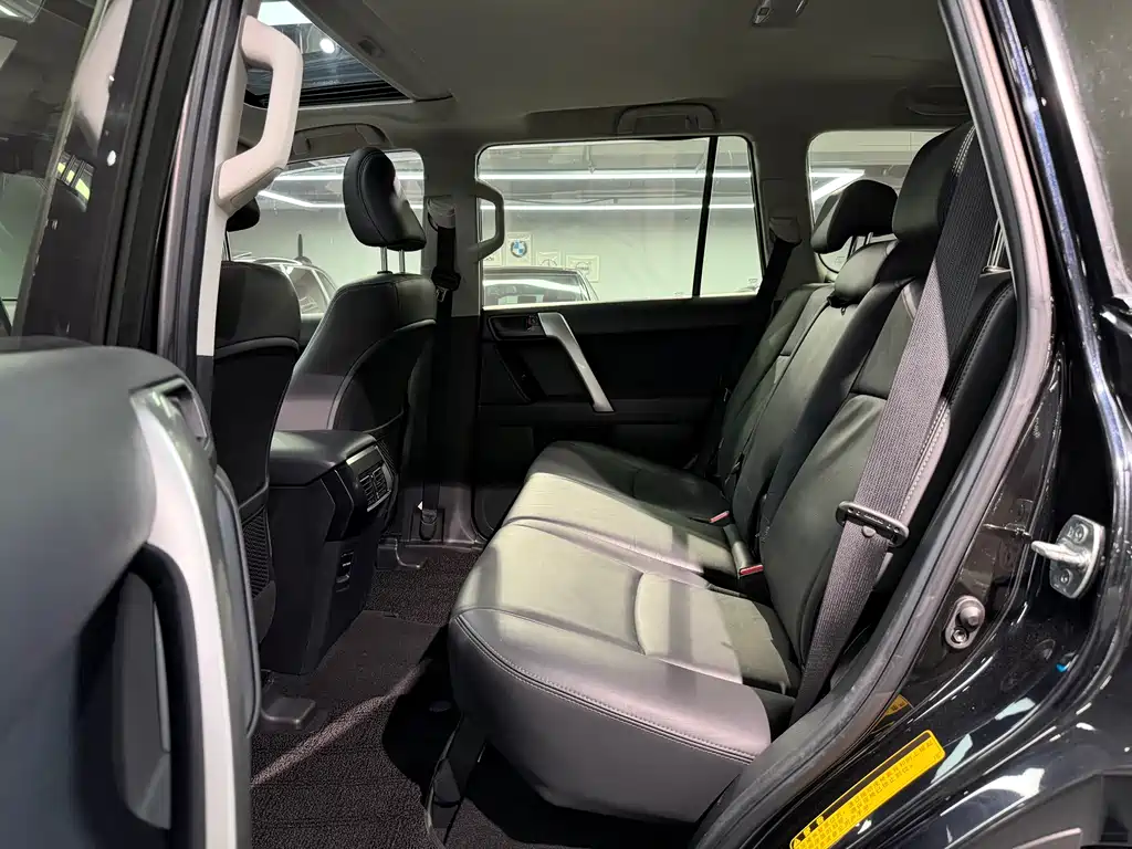 Toyota Prado 2017 — фото 10