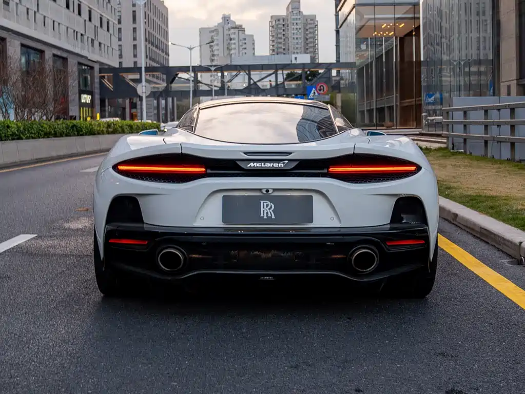 McLaren GT 2023 — фото 11