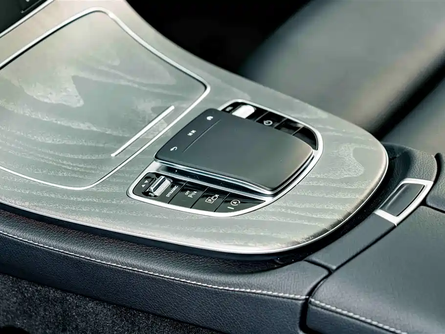 Mercedes-Benz E-Class 2024 — фото 14