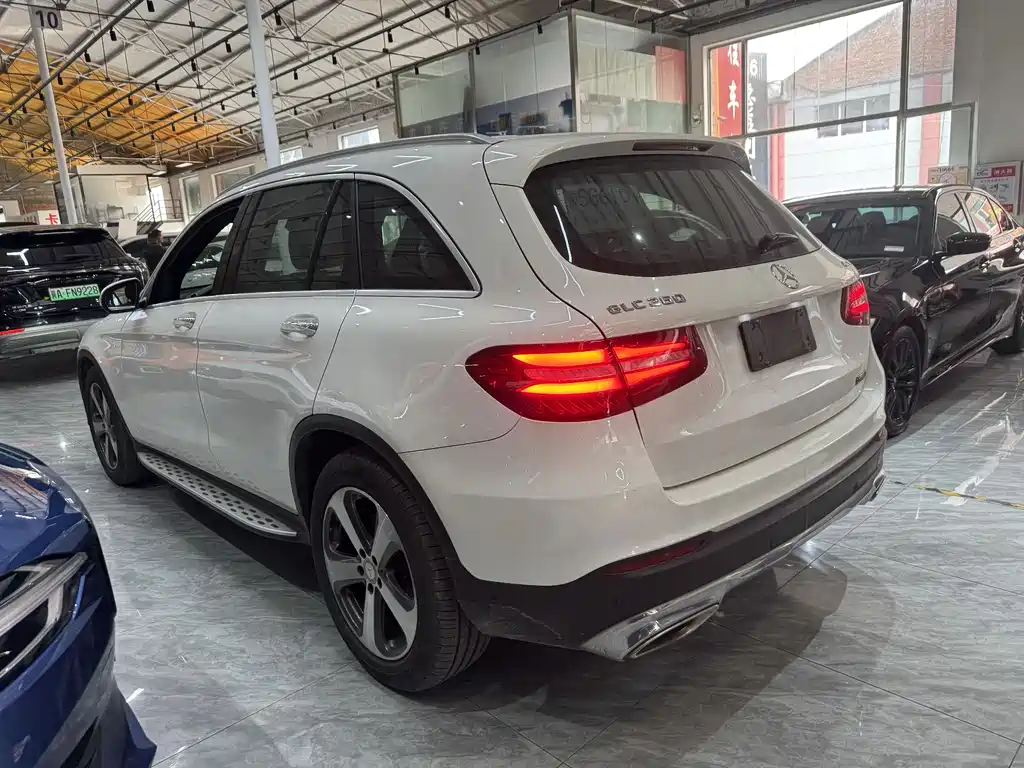 Mercedes-Benz GLC 2017 — фото 6