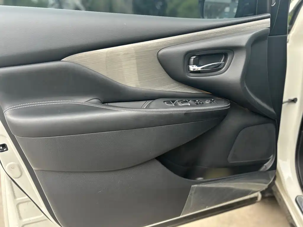 Toyota RAV4 2019 — фото 9