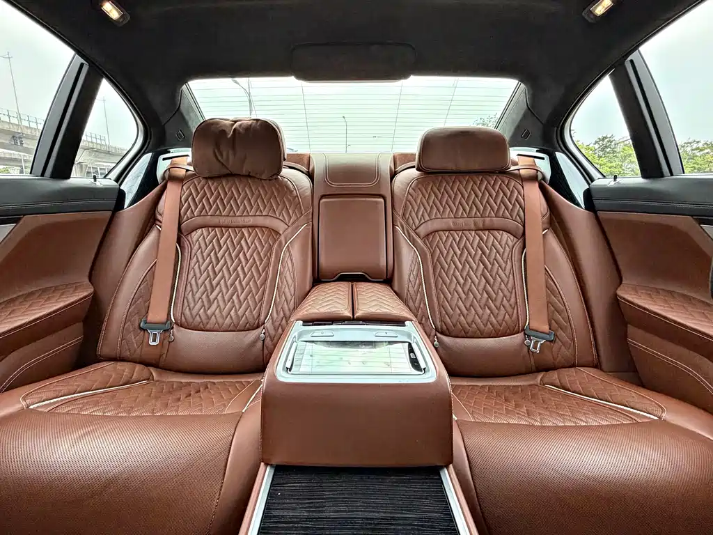 BMW 7 Series 2020 — фото 12