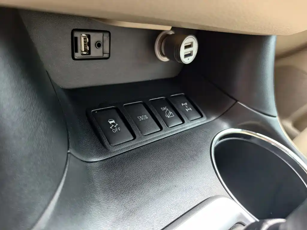 Toyota Highlander 2017 — фото 23