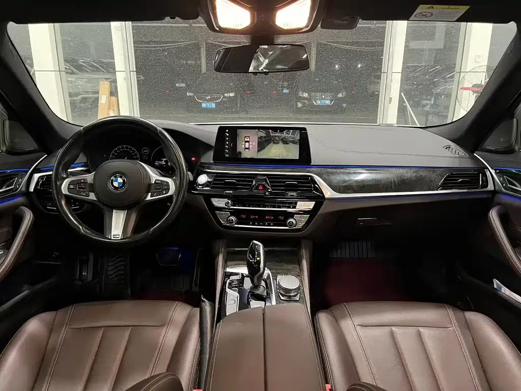 BMW 5 Series 2019 — фото 7