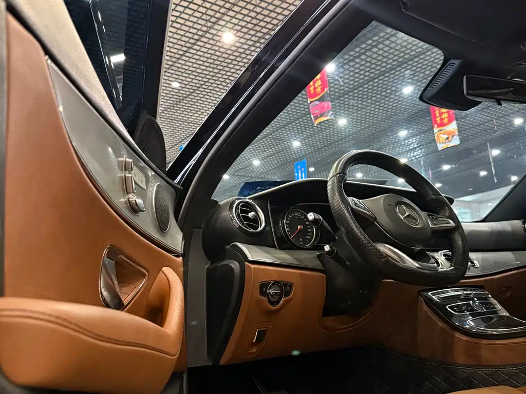 Mercedes-Benz E-Class 2017 — фото 13