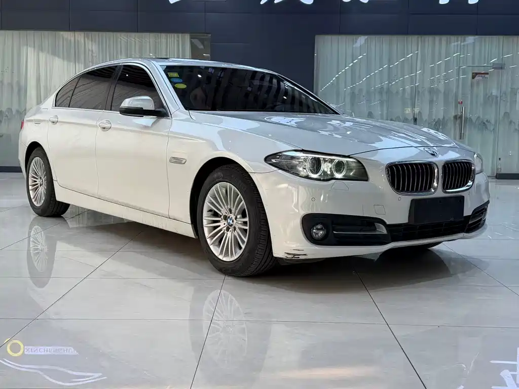 BMW 5 Series 2015 — фото 3