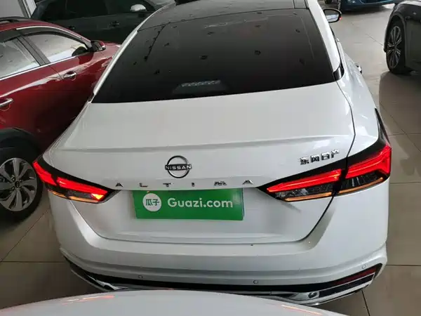 Nissan Teana 2022