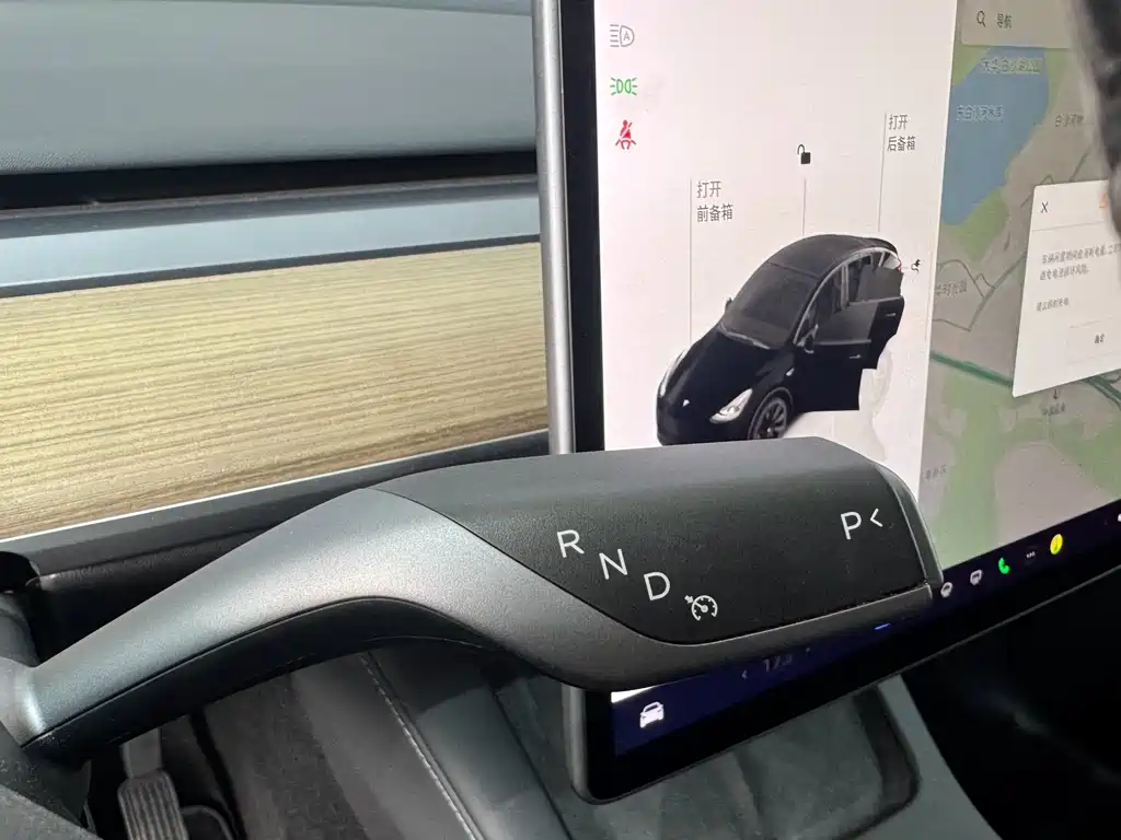 Tesla Model Y 2022 — фото 16