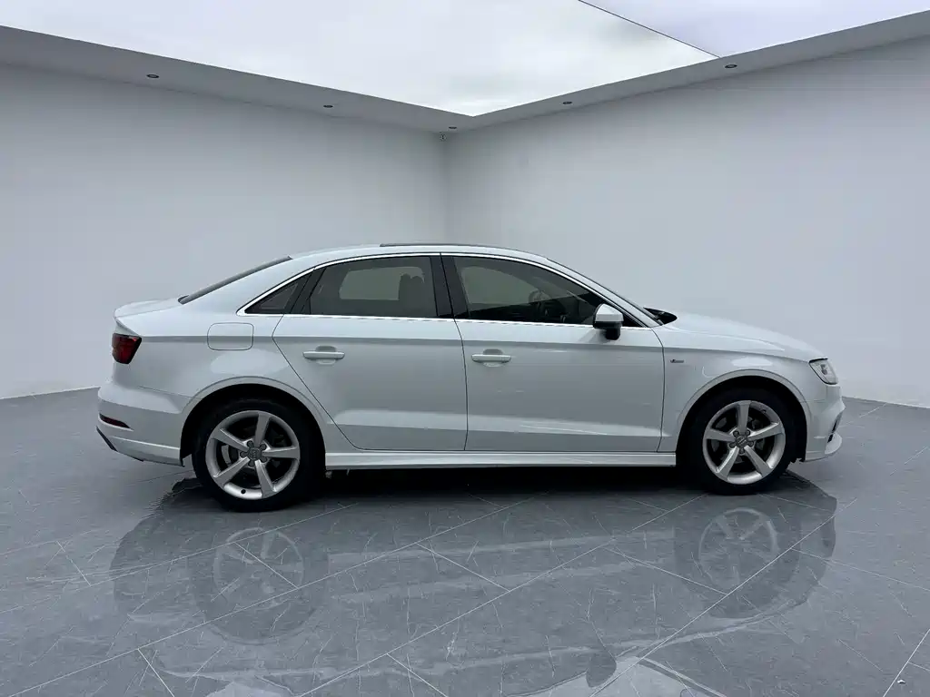 Audi A3 2017 — фото 14