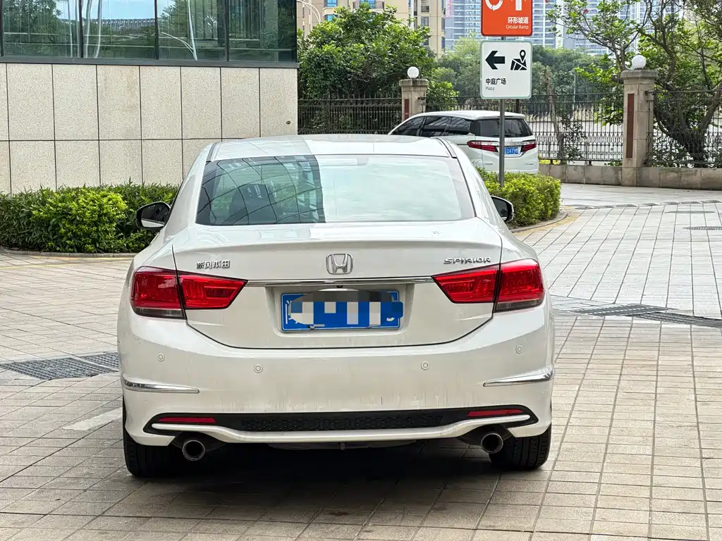 Honda Spirior 2016 — фото 9