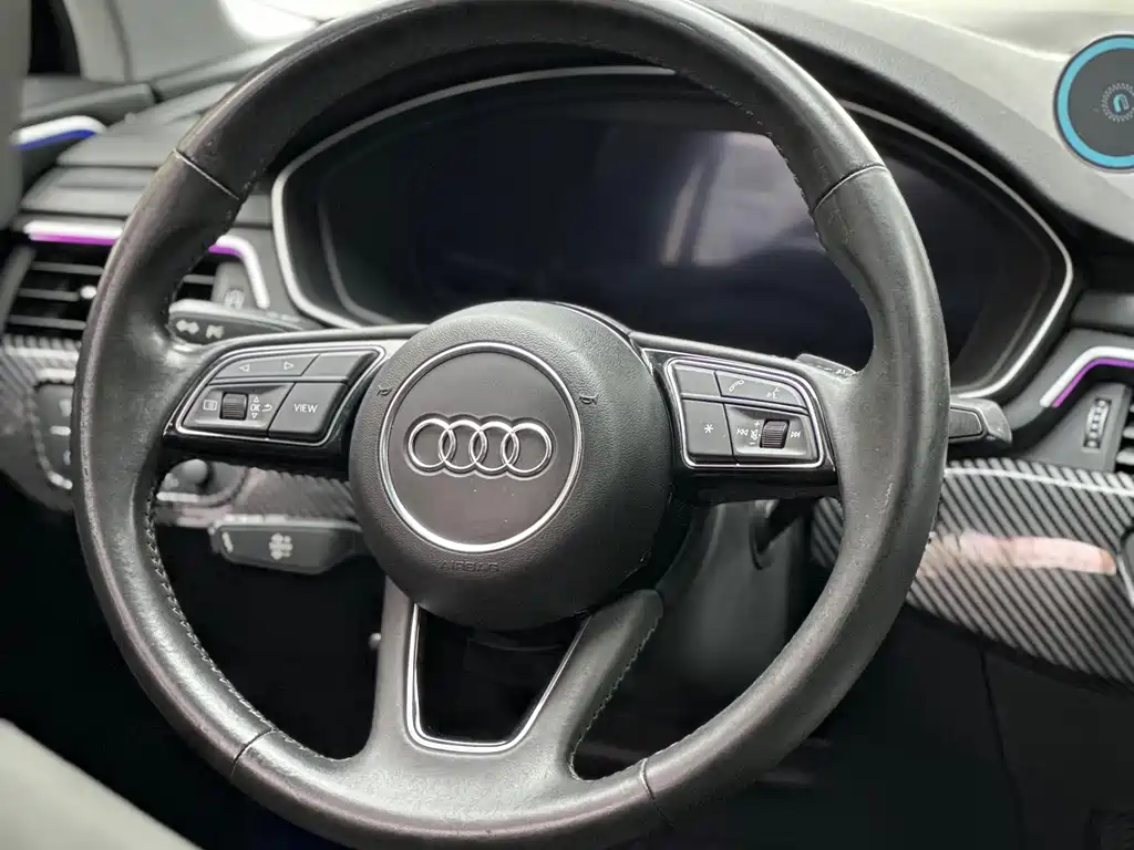 Audi A4L 2021 — фото 8