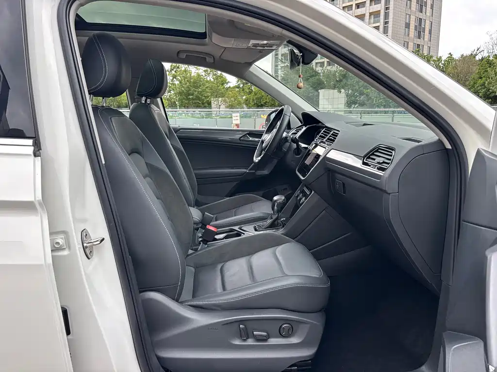 Volkswagen Tiguan L 2021 — фото 29