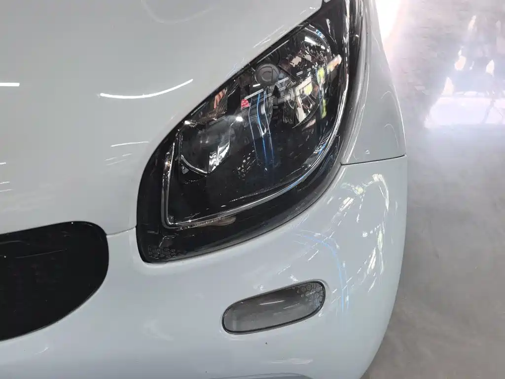 smart fortwo 2015 — фото 18