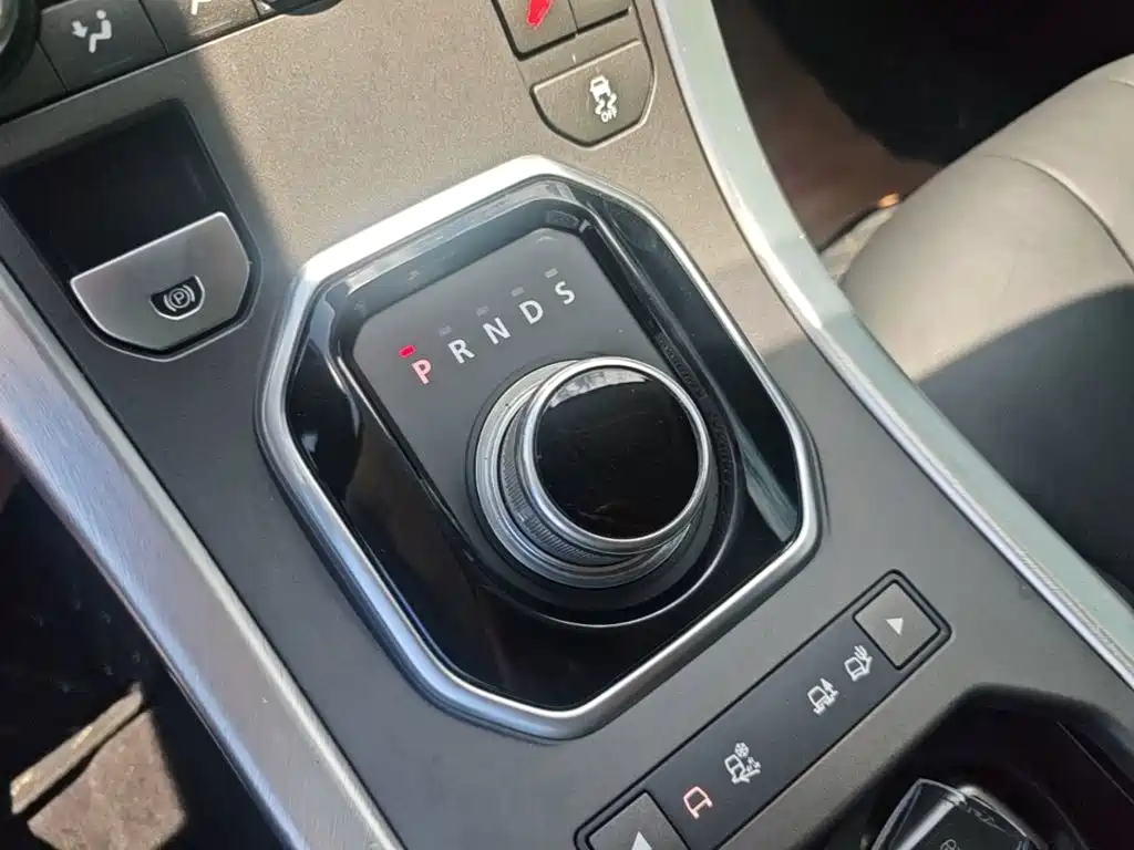 Land Rover Evoque 2015 — фото 14