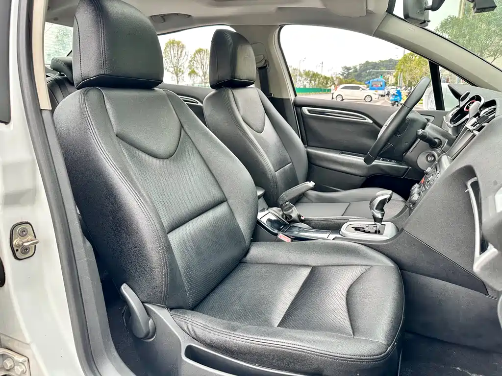 Citroen C4L 2015 — фото 22