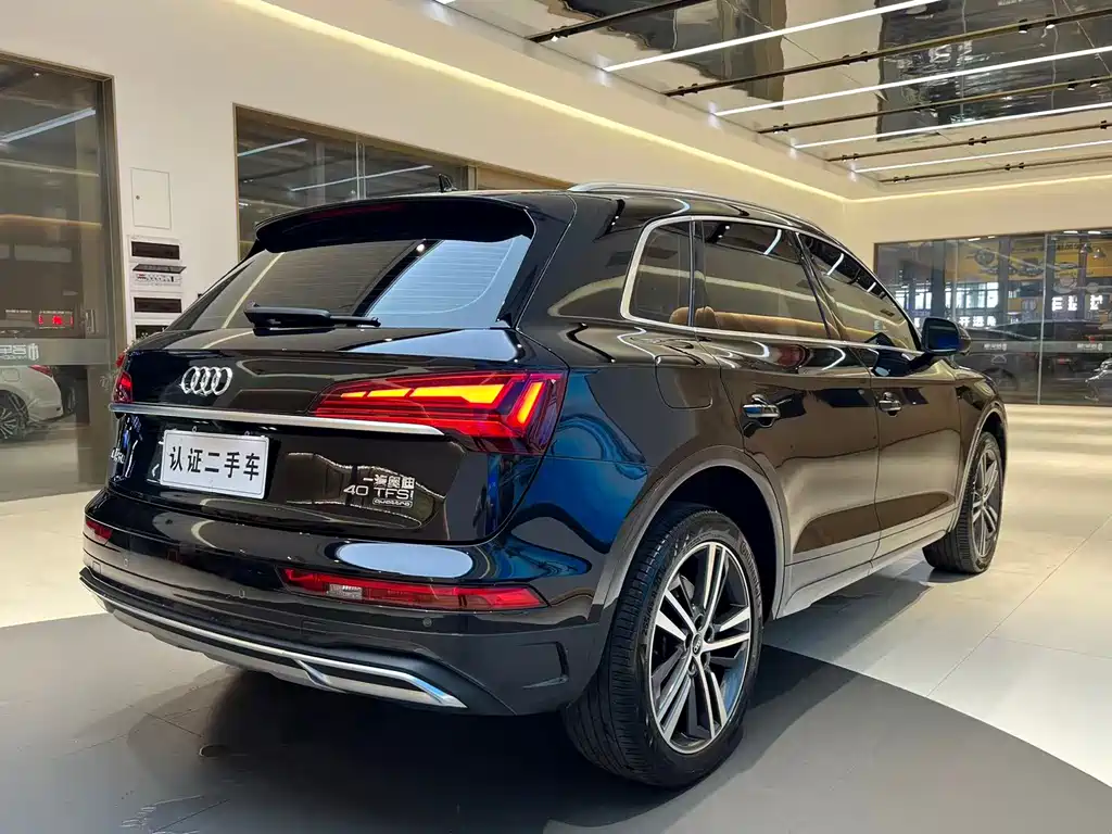 Audi Q5L 2022 — фото 17