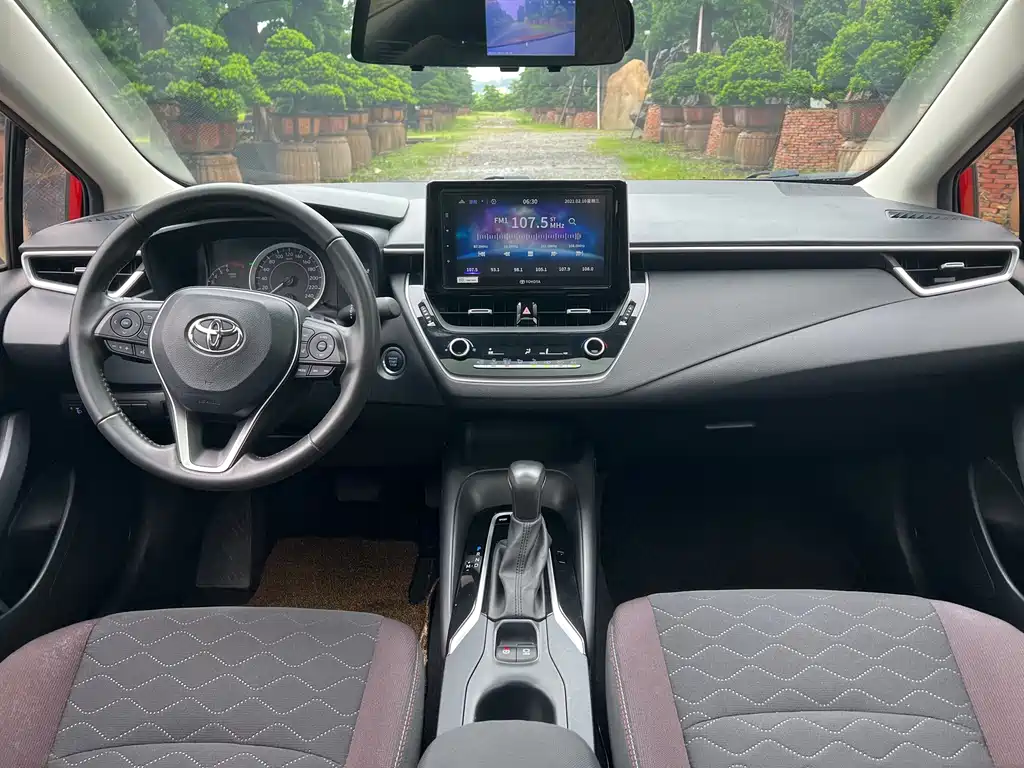 Toyota Corolla 2019 — фото 12