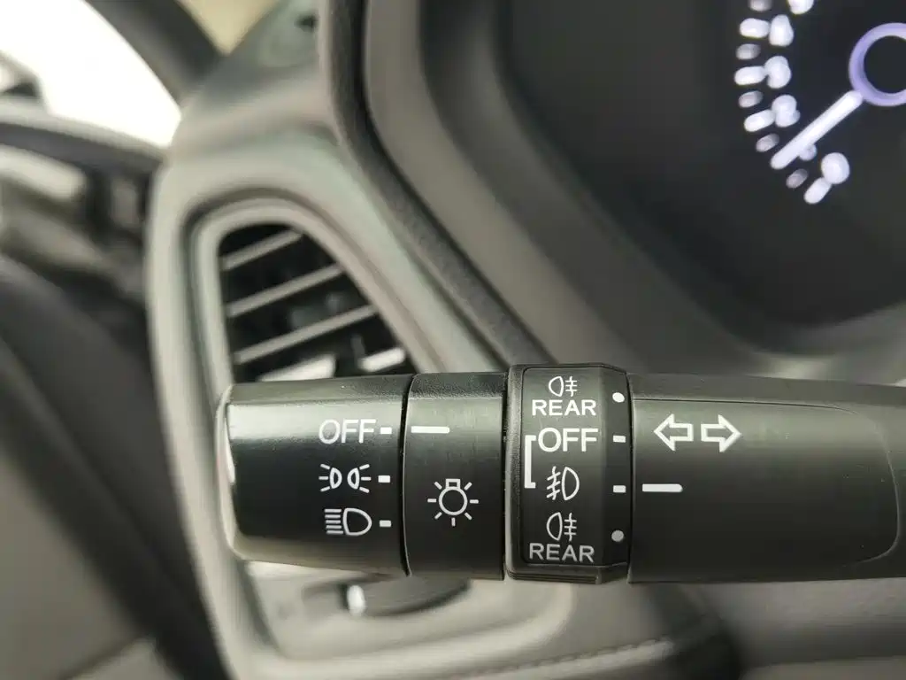 Honda Vezel 2015 — фото 21