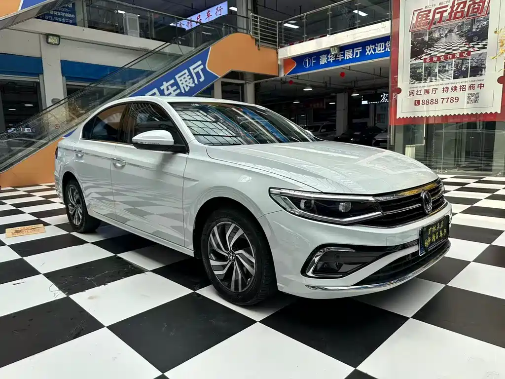 Volkswagen Bora 2023