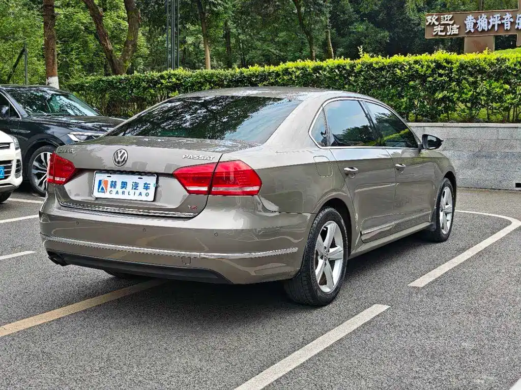 Volkswagen Passat 2014 — фото 32