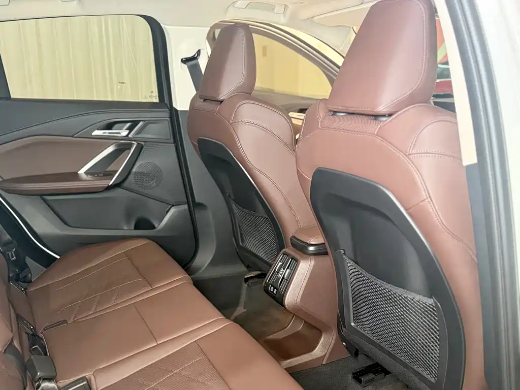 BMW X2 2025 — фото 17