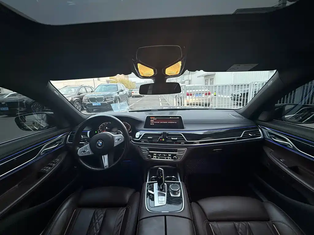 BMW 7 Series 2022 — фото 11