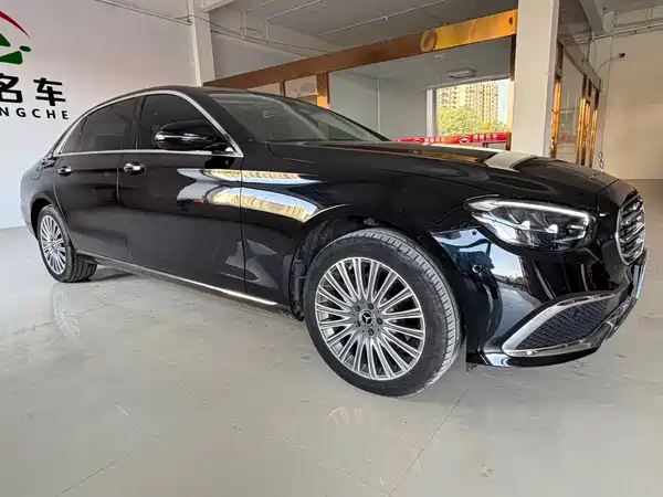 Mercedes-Benz E-Class 2022