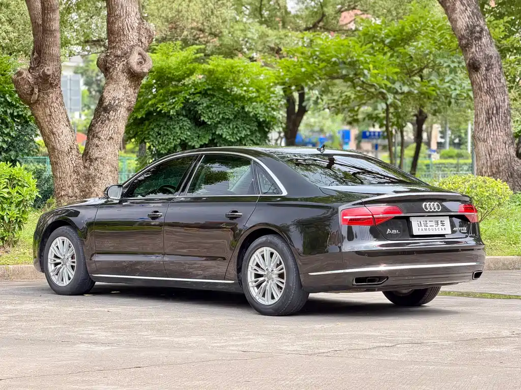 Audi A8 2015 — фото 7