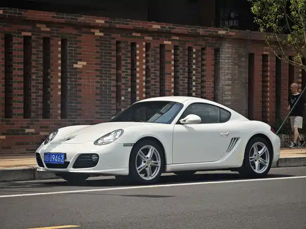 Porsche Cayman 2012