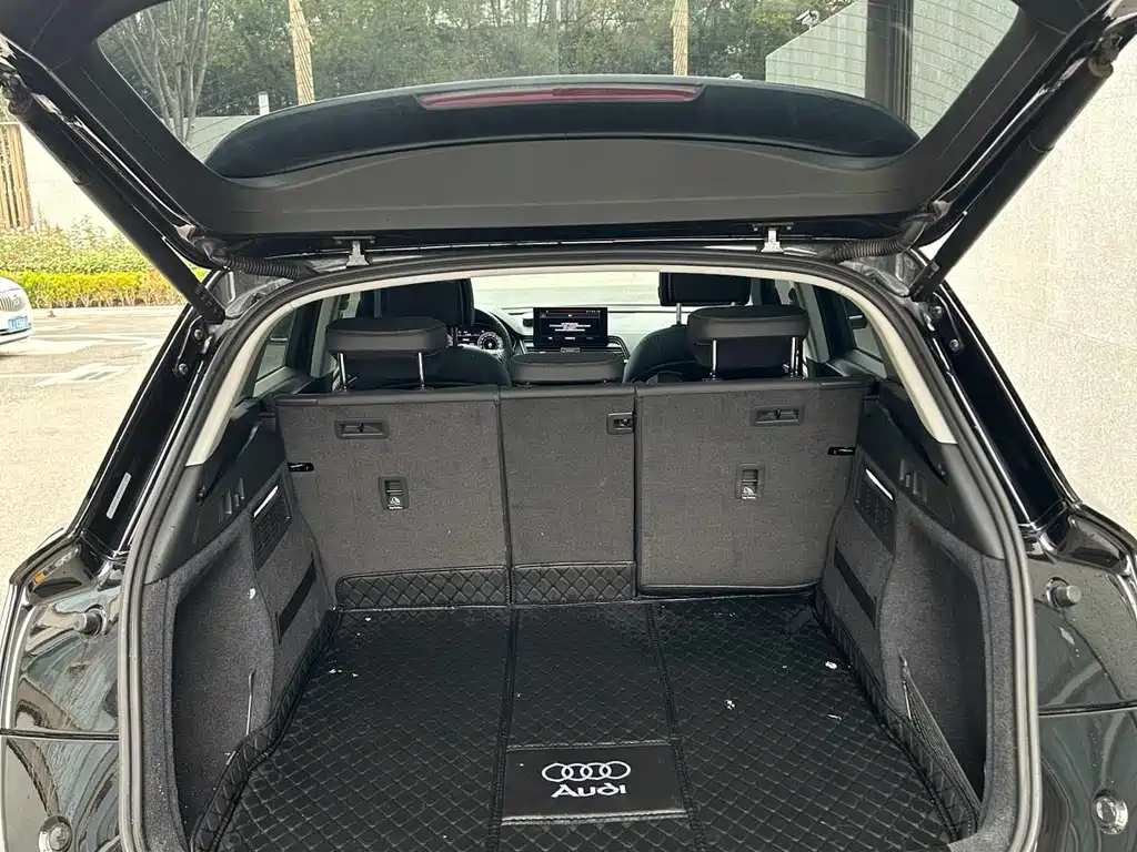 Audi Q5L 2022 — фото 13