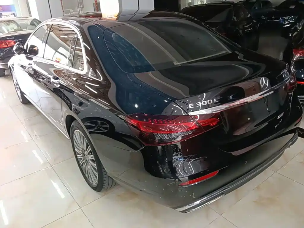 Mercedes-Benz E-Class 2021